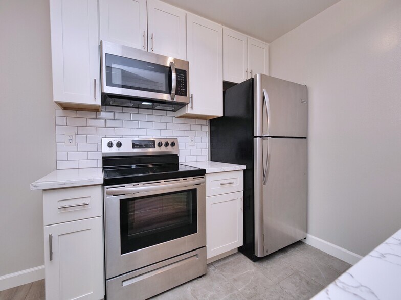 More Photos Of 631 Masonic Way, Belmont Apartments For Sale
