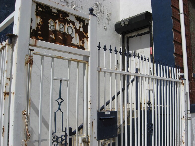 More Photos Of 920 Broadway, Newark Warehouse For Lease