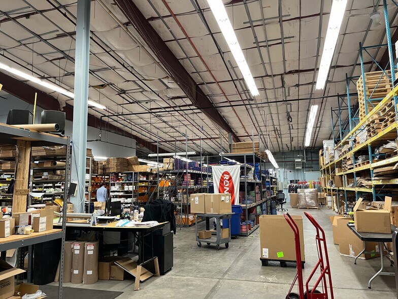 More Photos Of 1170 E Main Rd, Portsmouth Unknown For Sale