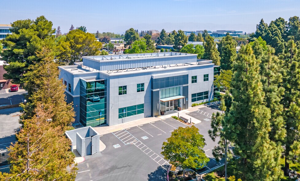 More Photos Of 1277 Borregas Ave, Sunnyvale Research And Development For Lease