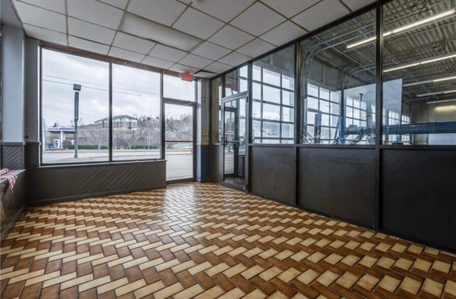More Photos Of 9435 State Route 30, Irwin General Retail For Lease