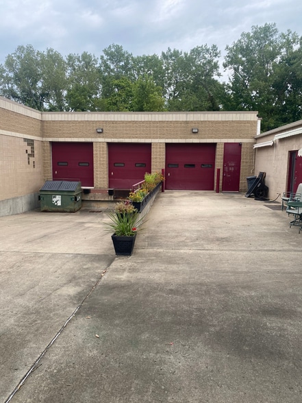 More Photos Of 1933 N 10th St, Kansas City Manufacturing For Sale
