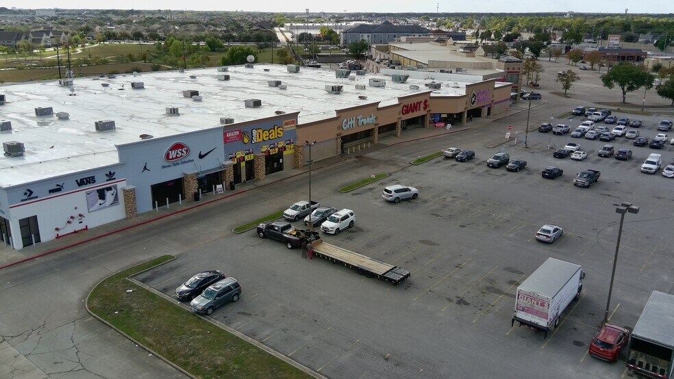 More Photos Of 14485 Bellaire Blvd, Houston Storefront For Lease