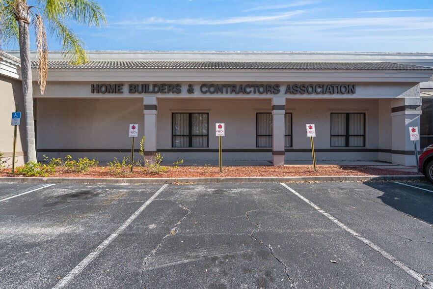 More Photos Of 1500 W Eau Gallie Blvd, Melbourne Office For Lease
