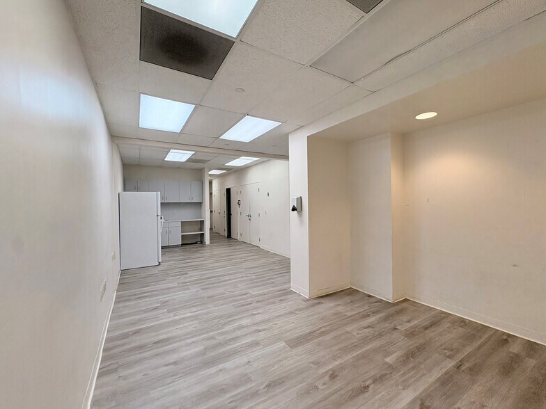 More Photos Of 45 S New York Ave, Galloway Unknown For Lease