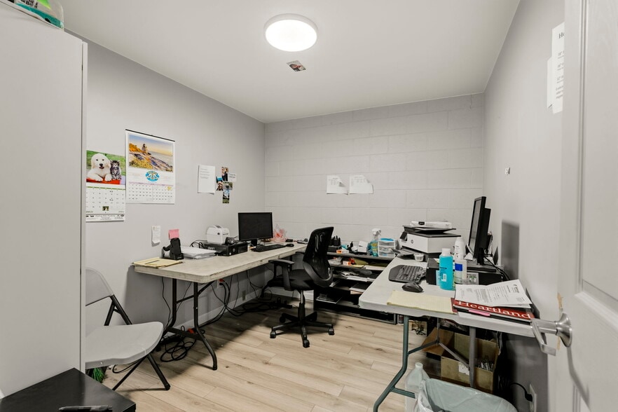 More Photos Of 4144 Pennsylvania 147 Hwy, Herndon Supermarket For Sale