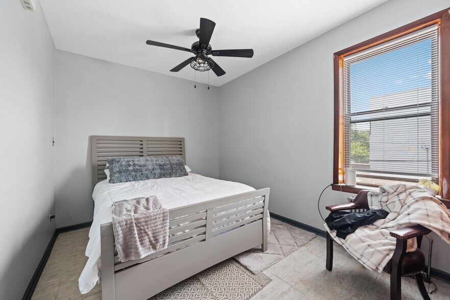 More Photos Of 162 Mallory Ave, Jersey City Office Residential For Sale