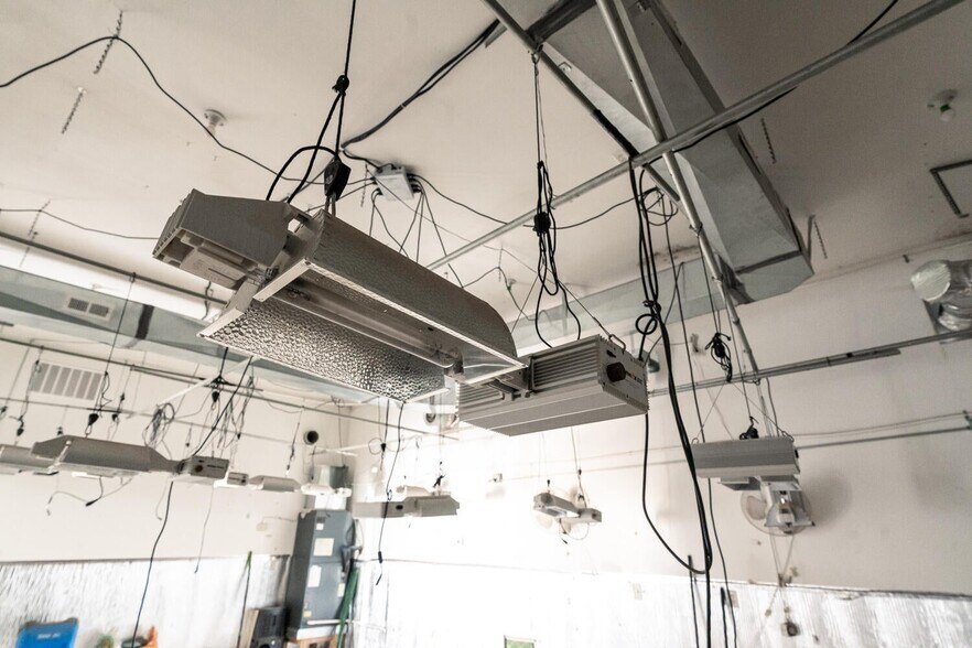 More Photos Of 2831 59th Ln, Boone Specialty For Sale