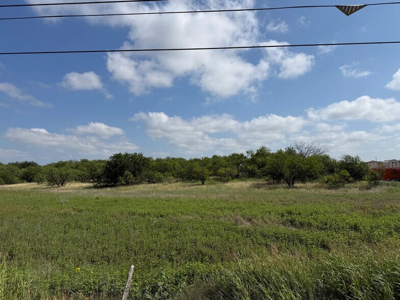 More Photos Of 6458 E Interstate 20, Clyde Land For Lease