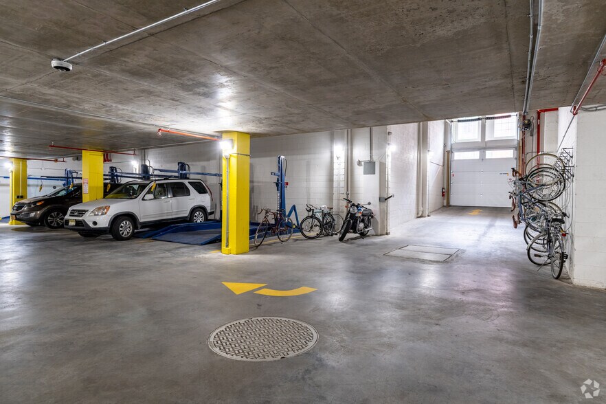 More Photos Of 245 Newark Ave, Jersey City Apartments For Lease