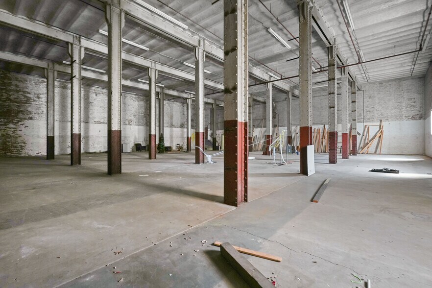 More Photos Of 431 Harris Ave, Providence Warehouse For Sale