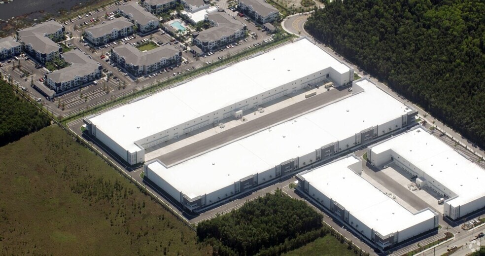 More Photos Of 9575 NW 174th St, Hialeah Industrial For Lease