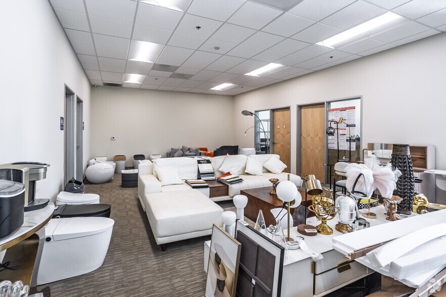 More Photos Of 959 E 3rd St, Corona Warehouse For Sale