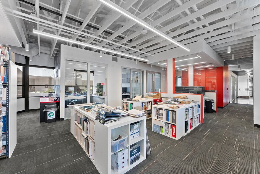 More Photos Of 5080 Shoreham Pl, San Diego Office For Sale