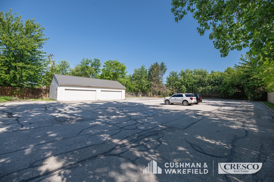 More Photos Of 23701 Miles Rd, Warrensville Heights Office For Sale