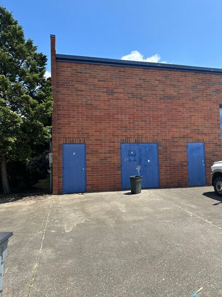 More Photos Of 1006-1108 NE 146th St, Vancouver Warehouse For Lease