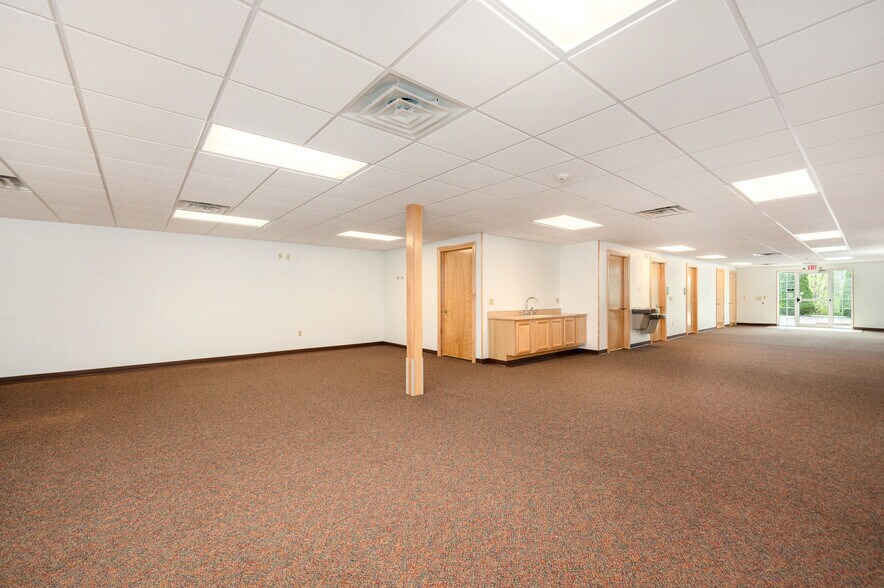 More Photos Of 3135 Wilmington Rd, Neshannock Medical For Lease