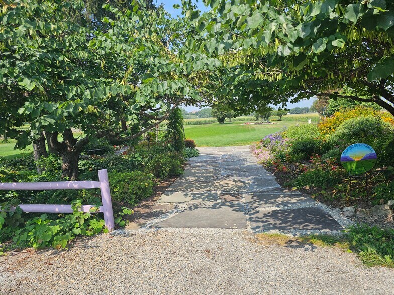 More Photos Of 73 Little York Rd, Warwick Garden Center For Sale