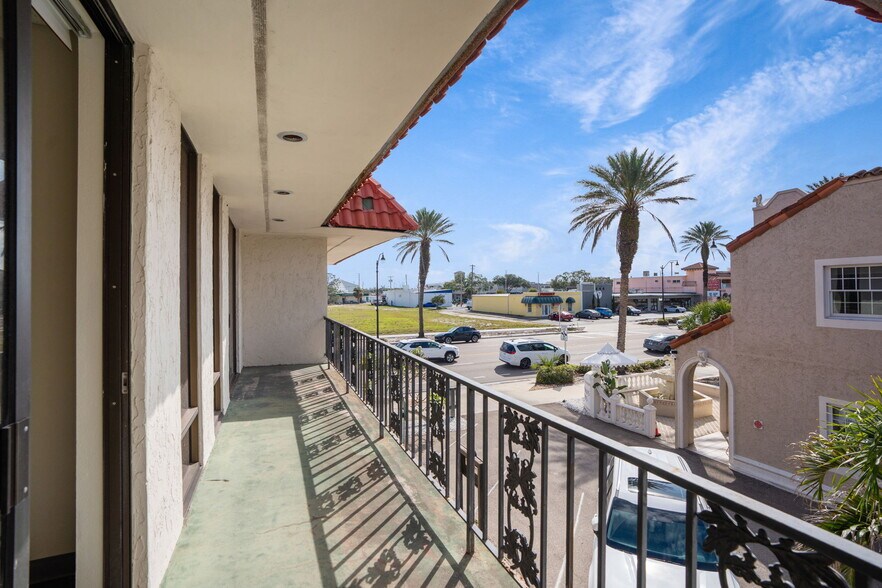 More Photos Of 400 S Tamiami Trl, Venice Medical For Sale