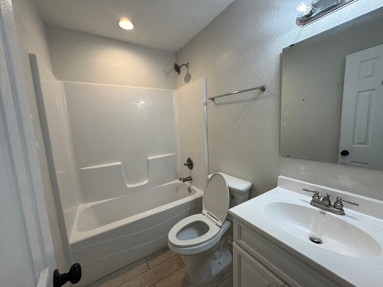 More Photos Of 1400 Gulf Ave, Panama City Apartments For Sale