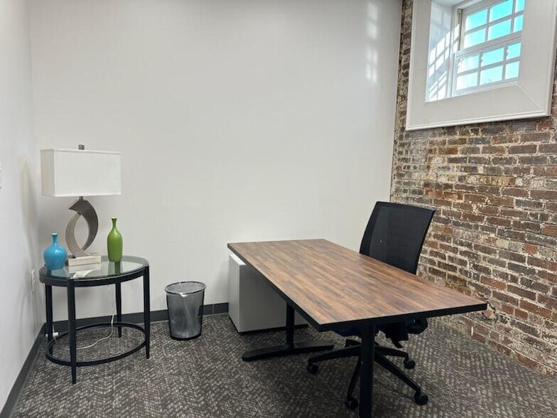 More Photos Of 510-512 Broad St, Rome Office For Sale