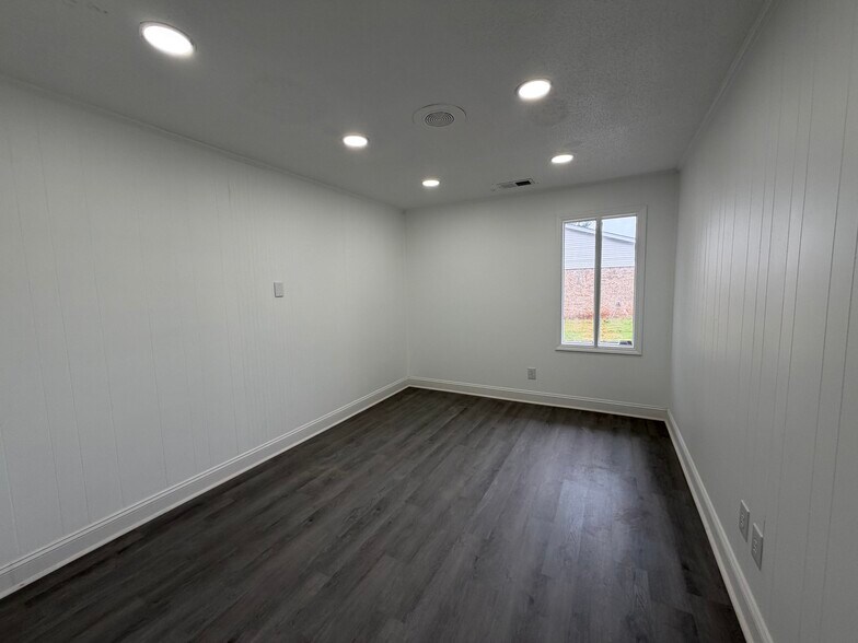 More Photos Of 120 E Phifer St, Monroe Medical For Lease