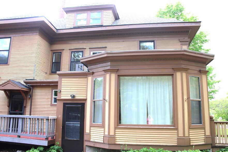 More Photos Of 2140 Woodland Ave, Duluth Assisted Living For Sale