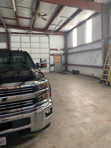 More Photos Of 7490 Bridgewater Rd, Huber Heights Manufacturing For Lease