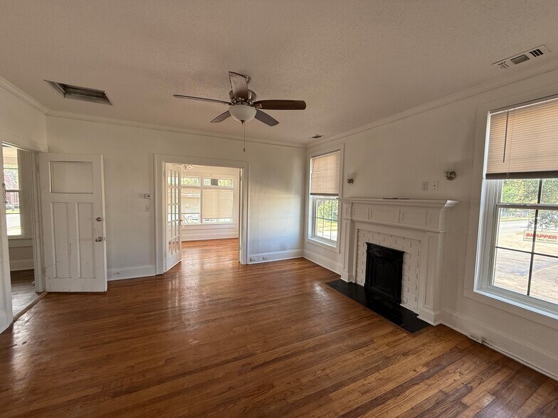 More Photos Of 150 Church St SW, Pelham Office Residential For Sale