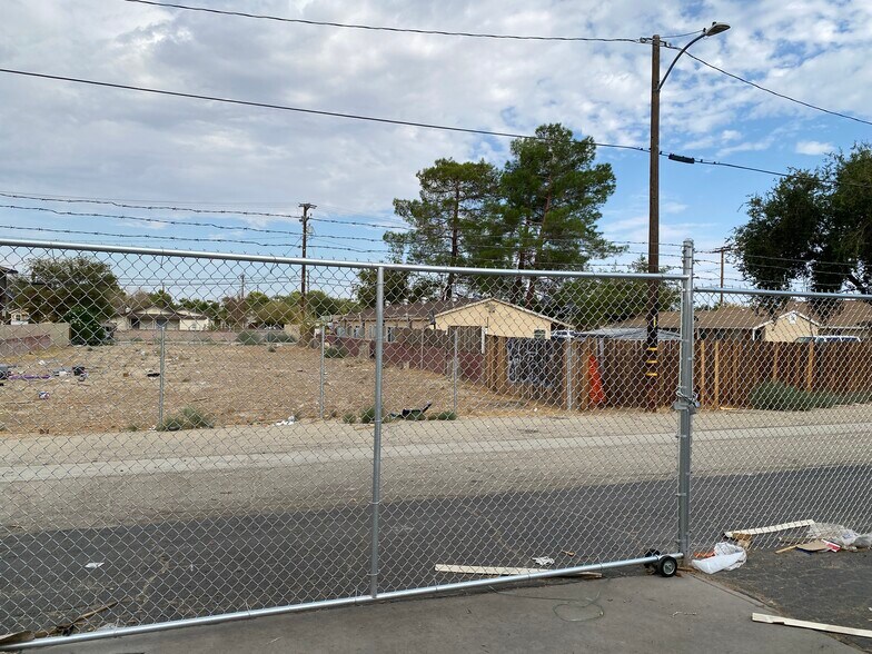 More Photos Of 44820 Yucca Ave, Lancaster Warehouse For Sale