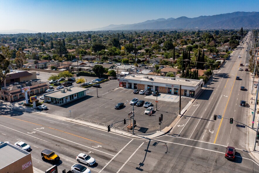 More Photos Of 1074 W 6th St, Corona Storefront For Lease