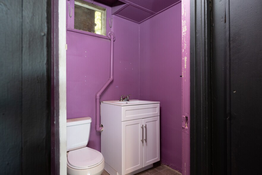 More Photos Of 200 N Florence St, Casa Grande Storefront For Sale