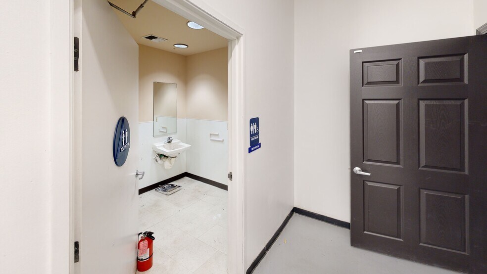 More Photos Of 6160 Florin Rd, Sacramento Flex For Lease