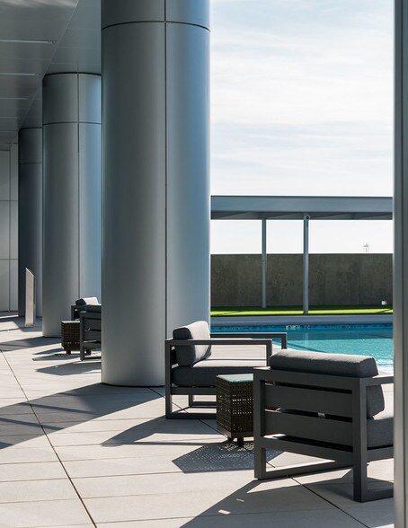 More Photos Of 1200 S Figueroa St, Los Angeles Apartments For Lease