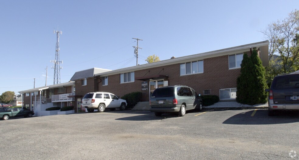 More Photos Of 4225 W Main St, Kalamazoo Office For Sale