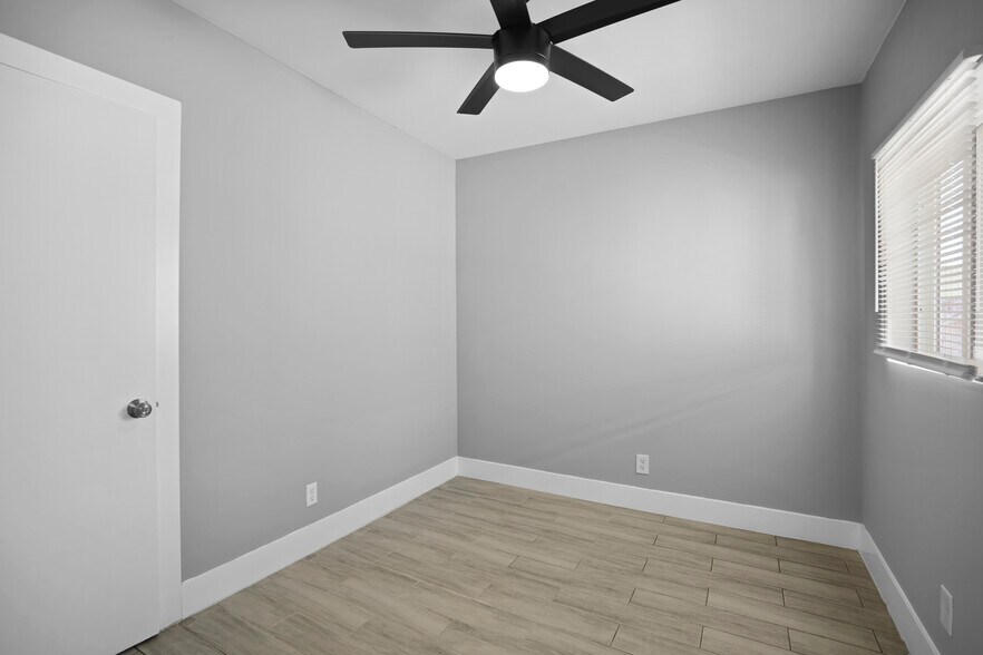 More Photos Of 1136 Hoffman Ave, Long Beach Apartments For Sale