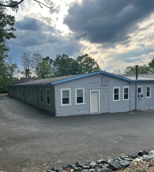 More Photos Of 51 Willow St, Washington Industrial For Sale