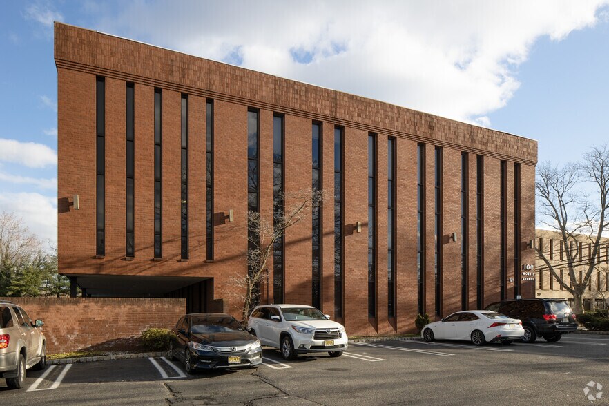 More Photos Of 100 Morris Ave, Springfield Office For Lease