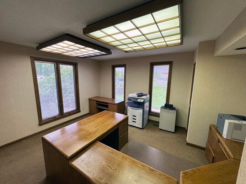 More Photos Of 321 Wedgewood Sq, Columbia Serviced Offices For Lease