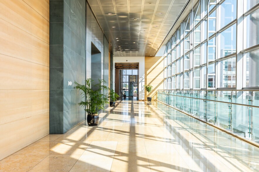 More Photos Of 175 E 2nd St, Tulsa Office For Lease