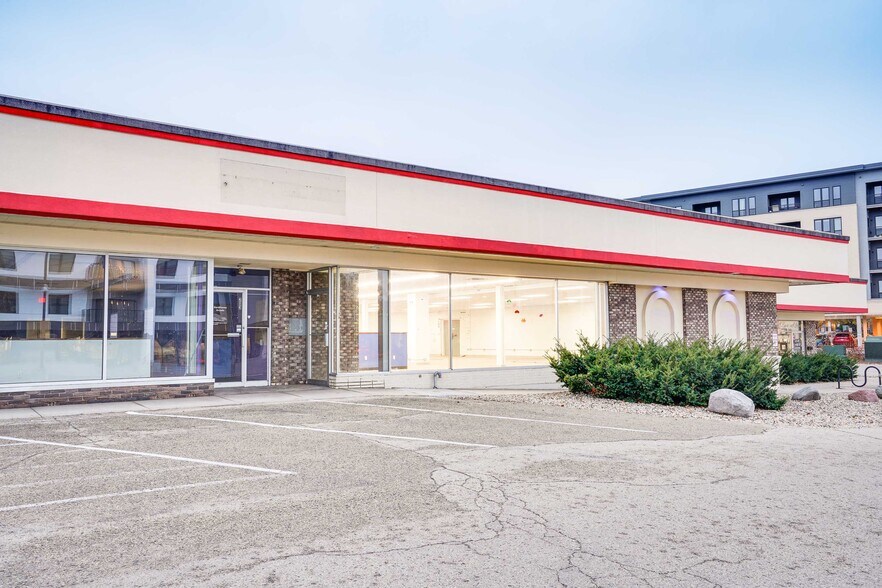 More Photos Of 195-209 Cottage Grove Rd, Madison Storefront For Lease