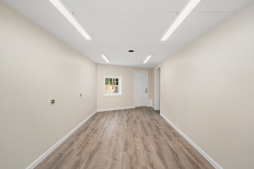 More Photos Of 250 Manville rd, Woonsocket Flex For Sale