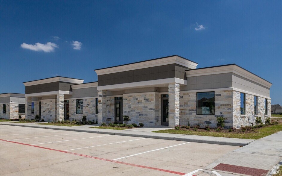 Primary Photo Of 3129 Kingsley Dr, Pearland Medical For Sale