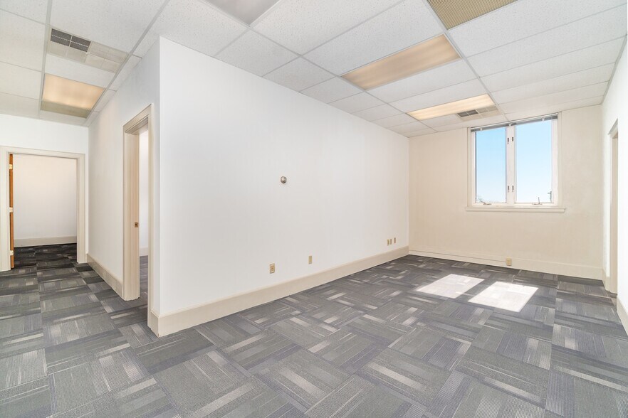 More Photos Of 125 N Enola Dr, Enola Office For Sale