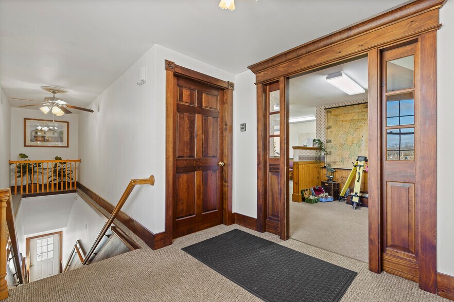 More Photos Of 1037 Wiscasset rd, Boothbay Flex For Sale