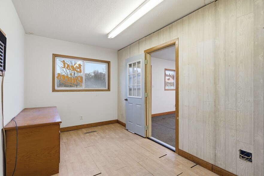 More Photos Of 300 Main St N, Hazleton Freestanding For Sale