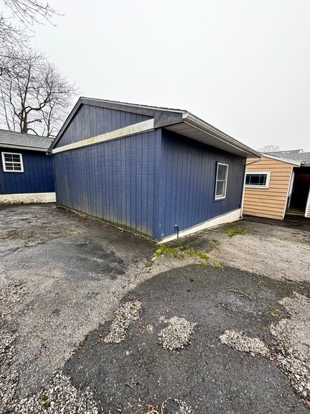 More Photos Of 2 N Lakeside Ave, Berwyn Office For Lease