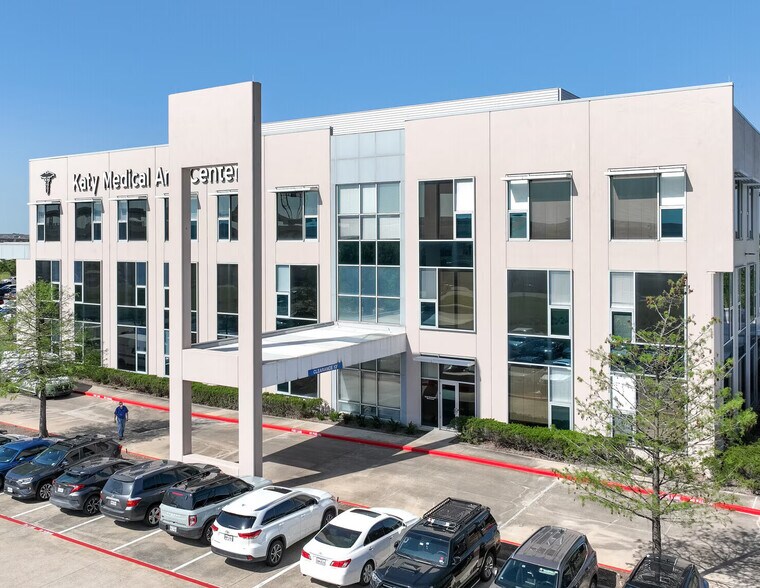 More Photos Of 1331 W Grand Pky N, Katy Medical For Lease