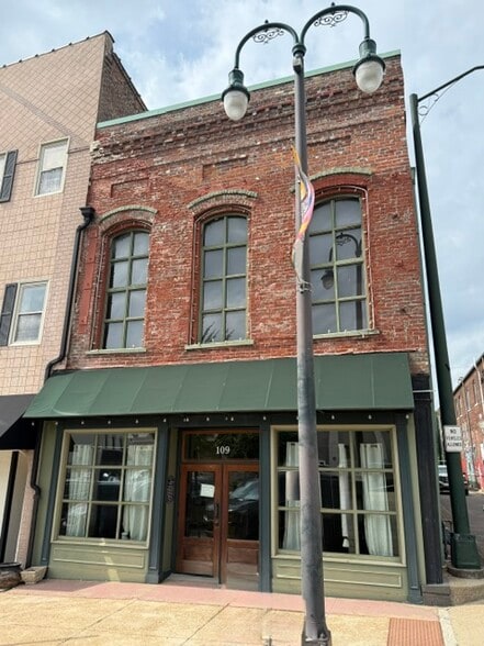 Primary Photo Of 109 E Lafayette St, Jackson Office Residential For Lease