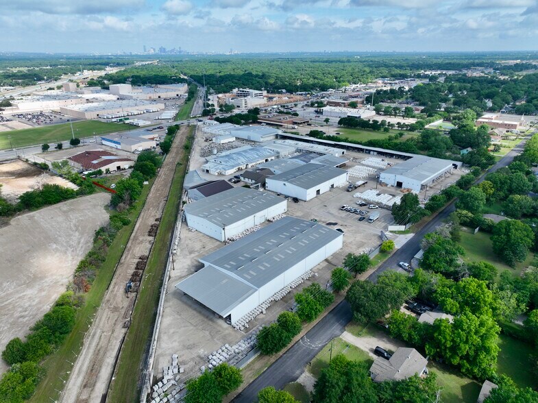 More Photos Of 301 Pleasant Dr, Dallas Warehouse For Lease